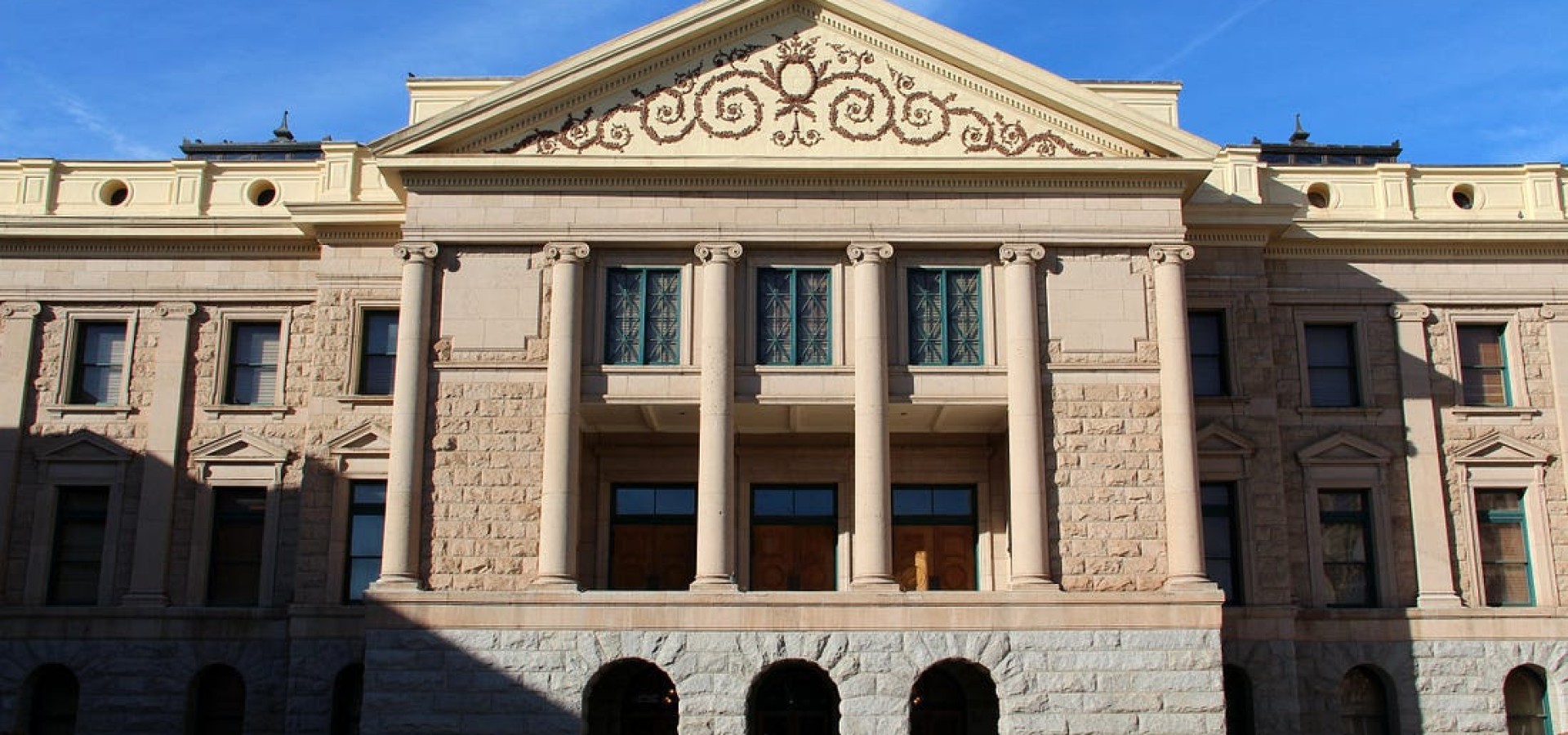 Arizona governor vetoes HB 2133 over free-speech concerns